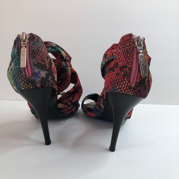 Nina Strap Color Heels #8.5 - Picture 5 of 11